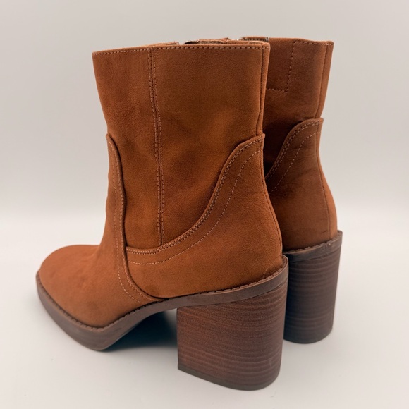 Universal Thread Cognac Faux Suede Ankle Block Heel Boots Women’s Size 7.5 - Picture 2 of 12